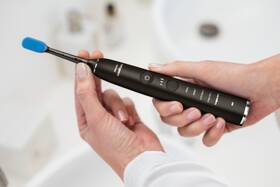 Zubní kartáček Philips HX9924/17 

 obrázek produktu 3 z 9