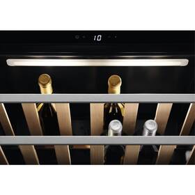 Vinotéka AEG KWK884520M 

 obrázek produktu 7 z 9