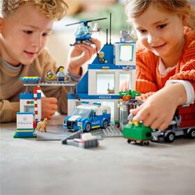 Stavebnice LEGO® City 60316 Policejní stanice 

 obrázek produktu 3 z 8