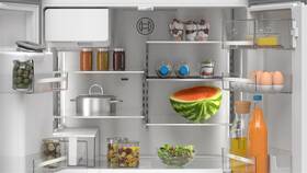 Americká lednice Bosch KFI96AXEA černá barva
