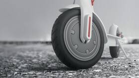Elektrická koloběžka Xiaomi Mi Electric Scooter 2 White 

 obrázek produktu 3 z 5