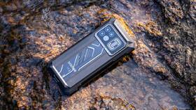 Mobilní telefon Doogee Fire 6 MAX 5G 8 GB / 256 GB černá barva
