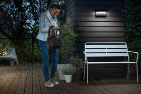 Nástěnné svítidlo Philips Bustan, LED, senzor pohybu, neutrální bílá - antracitové 

 obrázek produktu 2 z 3