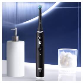 Zubní kartáček Oral-B Black Onyx černá barva
