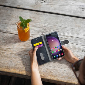 Pouzdro na mobil flipové FIXED Opus na OnePlus Nord 4 černá barva
