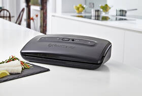 Svářečka fólií FoodSaver FFS002X černá barva

