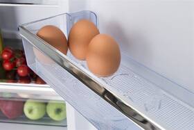 Chladnička s mrazničkou Amica KGCR 387100 B béžová barva
