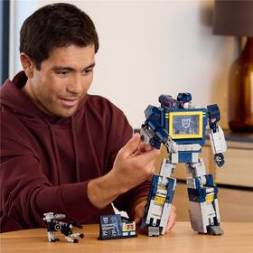 Stavebnice LEGO® Icons 10358 Transformers: Soundwave 

 obrázek produktu 2 z 9