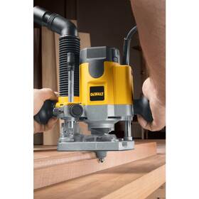 Frézka horní Dewalt DW621 1 100W 

 obrázek produktu 9 z 10