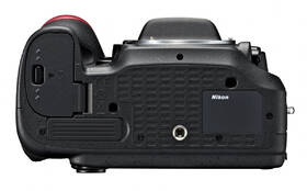Digitální fotoaparát Nikon D7100 + 18-105 AF-S DX VR černý

 obrázek produktu 11 z 27