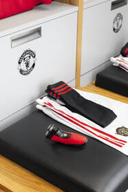 Holicí strojek Remington PR1355 Man Utd Power Series AquaPlus černý/červený

 obrázek produktu 5 z 6
