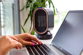 Teplovzdušný ventilátor Lauben Desk Fan&Heater 2in1 600BB černý

 obrázek produktu 10 z 11