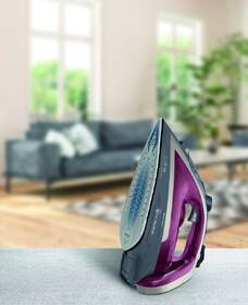 Žehlička Tefal FV6840E0 
