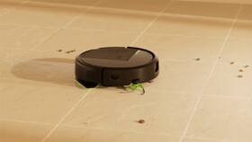 Robotický vysavač iRobot 115 Combo + Charge dock černý

 obrázek produktu 27 z 29