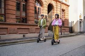 Elektrická koloběžka Segway E2 Plus E II antracitová

 obrázek produktu 11 z 20