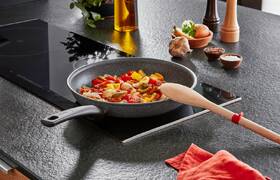 Pánev Tefal G1230553 šedá

 obrázek produktu 4 z 12