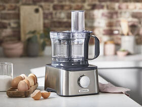 Kuchyňský robot KENWOOD FDM301SS 

