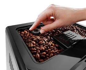 Espresso De'Longhi ECAM 46.860 B 

 obrázek produktu 4 z 7