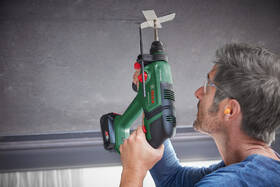 Kladivo Bosch UniversalHammer 18V (s baterií) 

 obrázek produktu 3 z 9