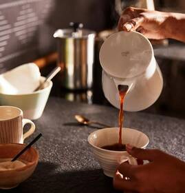 Moka konvice Tchibo porcelánová s filtrem 

 obrázek produktu 6 z 6