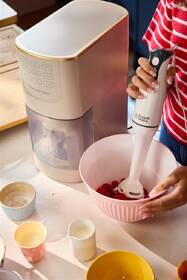Zmrzlinovač RUSSELL HOBBS Chilluxe 28750-56 béžová

 obrázek produktu 12 z 23