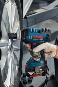 Utahovák rázový Bosch Professional GDS 18V-400 (s baterií) 
