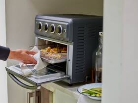 Fritéza horkovzdušná Cuisinart TOA60E 

 obrázek produktu 6 z 36
