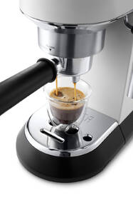 Pákový kávovar De'Longhi EC 685.W bílý

 obrázek produktu 3 z 6