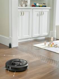 Robotický vysavač iRobot Roomba i7+ 

 obrázek produktu 26 z 43