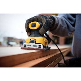 Vibrační bruska Dewalt DWE6411 

 obrázek produktu 3 z 8