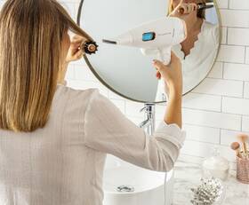 Fén Rowenta CV9240F0 Ultimate Experience Scalp Care 

 obrázek produktu 10 z 19