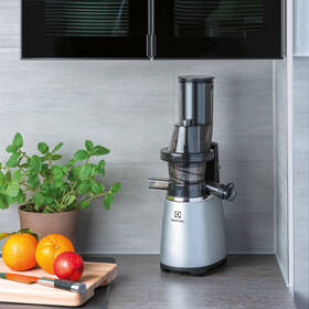 Odšťavňovač Electrolux ESJ4000 nerez

 obrázek produktu 3 z 7