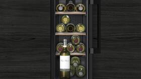 Vinotéka Siemens KU20WVHF0 černá barva
