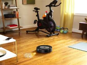 Robotický vysavač iRobot Roomba j7 černá barva
