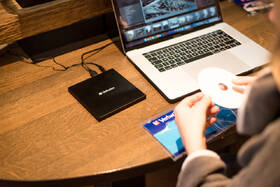 Externí Blu-ray vypalovačka Verbatim Slimline Ultra HD 4K USB-C černá barva

