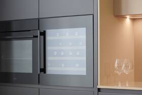 Vinotéka Amica WBA 4060 DB černá

 obrázek produktu 13 z 14