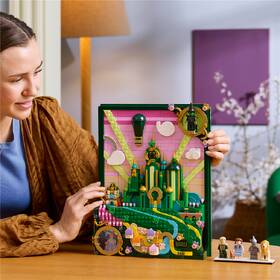Stavebnice LEGO® Wicked 75685 Nástěnné umění: Emerald City 

 obrázek produktu 7 z 9