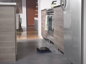 Robotický mop iRobot Braava 380 černý

 obrázek produktu 8 z 14