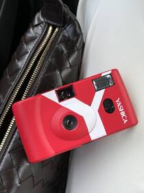 Analogový fotoaparát Yashica MF-1 Snapshot Art Camera červený

 obrázek produktu 5 z 7