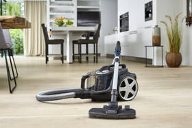 Podlahový vysavač Philips FC9747/09 černý

 obrázek produktu 8 z 8
