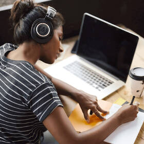 Sluchátka Audio-technica ATH-M50xBT2 černá

 obrázek produktu 9 z 11