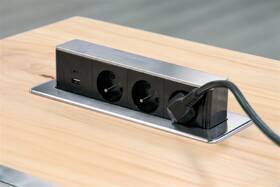 Kabel prodlužovací Solight 3x zásuvka, USB A+C 20W, výsuvný blok, 2 m nerez

 obrázek produktu 5 z 8