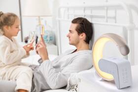 Stolní LED lampička IMMAX FLAMINGO, Qi nabíjení, budík zlatá

 obrázek produktu 6 z 9