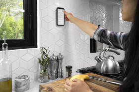 Držák na mobil Peak Design Wall Mount šedý

 obrázek produktu 5 z 5