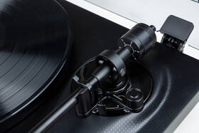 Gramofon Thomson TT700 černý

 obrázek produktu 9 z 14