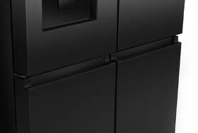 Americká lednice Hisense RQ5P470SYFD černá barva
