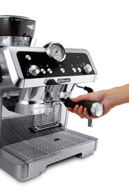 Espresso De'Longhi EC9335.M 

 obrázek produktu 6 z 34