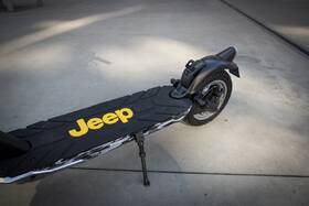 Elektrická koloběžka Jeep 2xe URBAN CAMOU TS 

 obrázek produktu 18 z 22