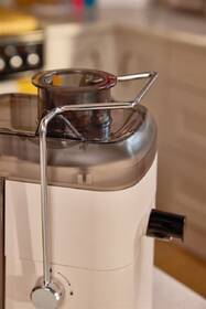 Odšťavňovač RUSSELL HOBBS Juice Luxe Stone 28770-56 béžový

 obrázek produktu 3 z 21