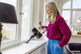 Tyčový vysavač Kärcher VC 7 Cordless bílý

 obrázek produktu 4 z 6